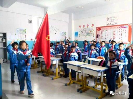 被困的小恶魔
